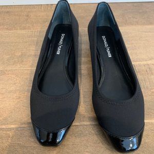 NWOT Donald Pliner Issa Crepe Flat with Patent Trim in Size 8